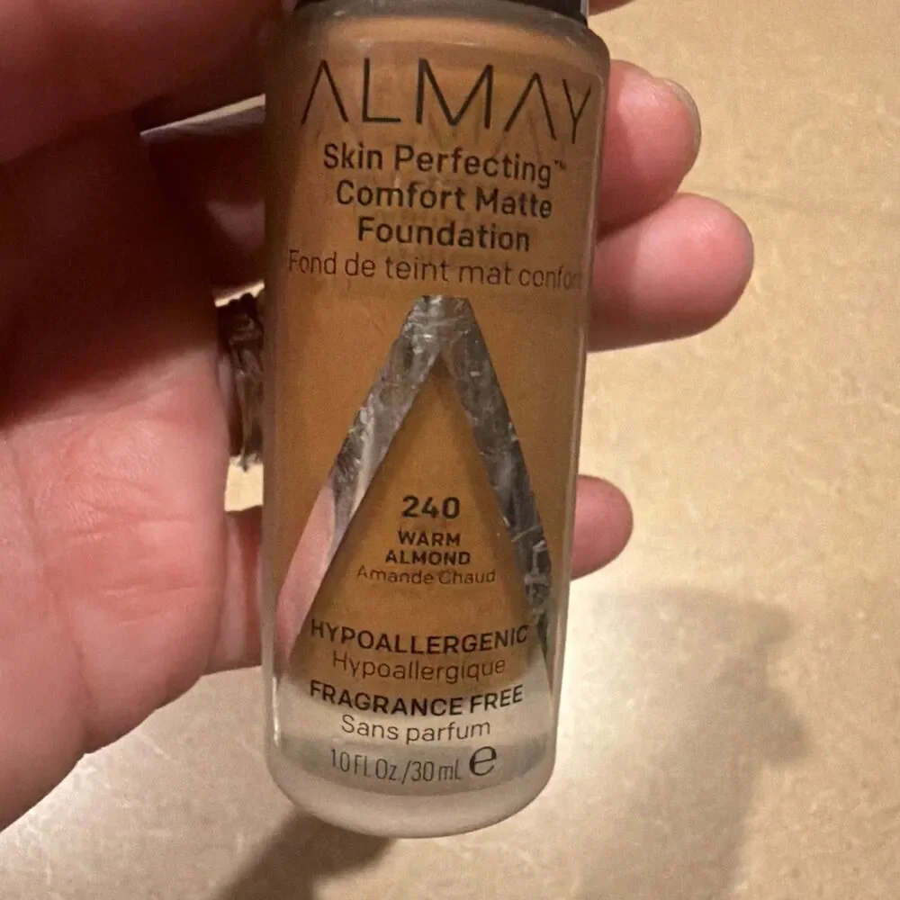 4 Almay Skin Perfecting Comfort Matte Foundation 240 Warm Almond Makeup Oil Free